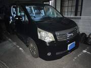 2013 TOYOTA NOAH