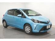 2015 TOYOTA VITZ F