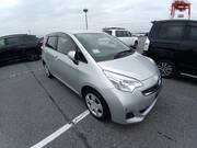 2015 TOYOTA RACTIS G