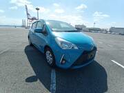 2017 TOYOTA VITZ F
