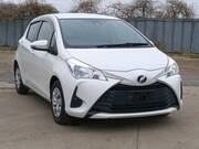 2017 TOYOTA VITZ F