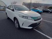 2019 TOYOTA HARRIER PREMIUM