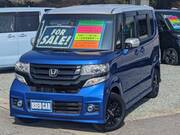 2016 HONDA N-BOX CUSTOM