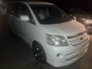 2006 TOYOTA NOAH