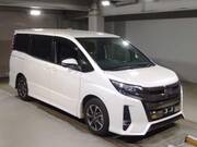 2017 TOYOTA NOAH