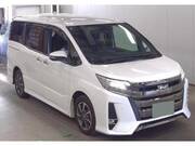 2019 TOYOTA NOAH