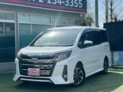 2017 TOYOTA NOAH