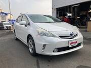 2011 TOYOTA PRIUS ALPHA G