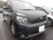 2010 TOYOTA VOXY X