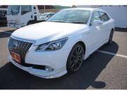 2013 TOYOTA CROWN MAJESTA