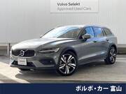 2020 VOLVO V60