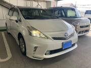 2013 TOYOTA PRIUS ALPHA G