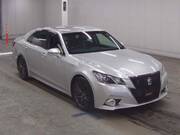 2015 TOYOTA CROWN HYBRID