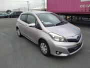 2011 TOYOTA VITZ F
