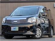 2013 TOYOTA NOAH