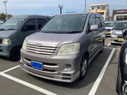 2003 TOYOTA NOAH