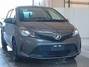 2015 TOYOTA VITZ F