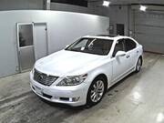 2010 LEXUS LS