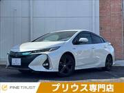 2017 TOYOTA PRIUS PHV