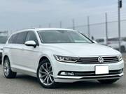 2019 VOLKSWAGEN PASSAT VARIANT