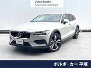 2019 VOLVO V60