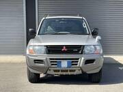 2001 MITSUBISHI PAJERO