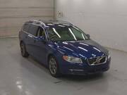 2013 VOLVO V70