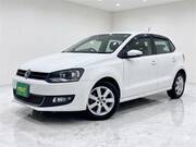 2013 VOLKSWAGEN POLO
