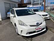 2011 TOYOTA PRIUS ALPHA S