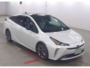 2019 TOYOTA PRIUS