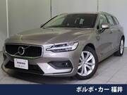 2021 VOLVO V60