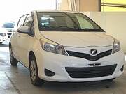 2013 TOYOTA VITZ F