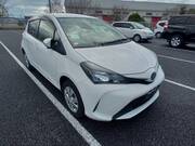 2015 TOYOTA VITZ F