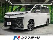 2022 TOYOTA VOXY