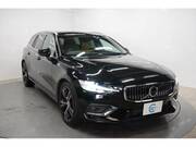 2021 VOLVO V60