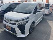 2017 TOYOTA VOXY