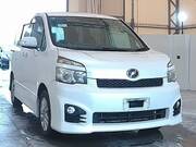 2010 TOYOTA VOXY ZS