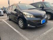 2011 TOYOTA VITZ F
