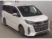 2017 TOYOTA NOAH