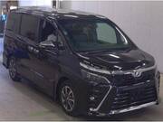 2019 TOYOTA VOXY