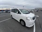 2011 TOYOTA NOAH X SMART EDITION