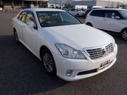 2010 TOYOTA CROWN