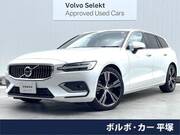2022 VOLVO V60