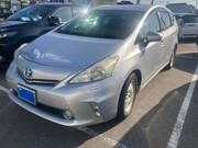 2011 TOYOTA PRIUS ALPHA G