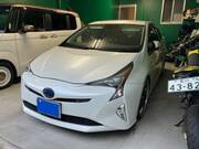 2017 TOYOTA PRIUS