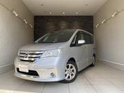 2013 NISSAN SERENA