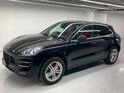 2019 PORSCHE MACAN