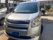 2009 TOYOTA NOAH S