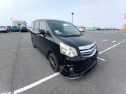 2011 TOYOTA NOAH SI