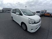2011 TOYOTA VOXY X L EDITION